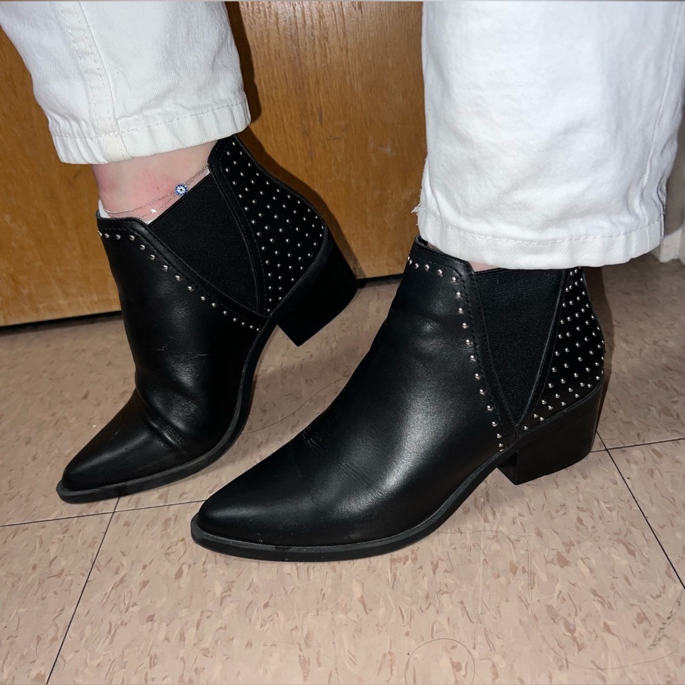 6.5 Dolce Vita black studded leather boots - Picture 1 of 4